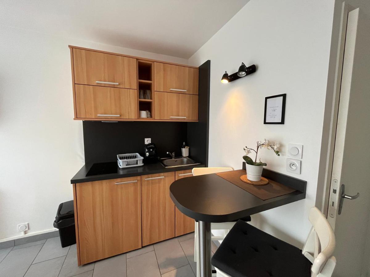 Appartement Mirac, Studio Proche Memorial De Caen Extérieur photo