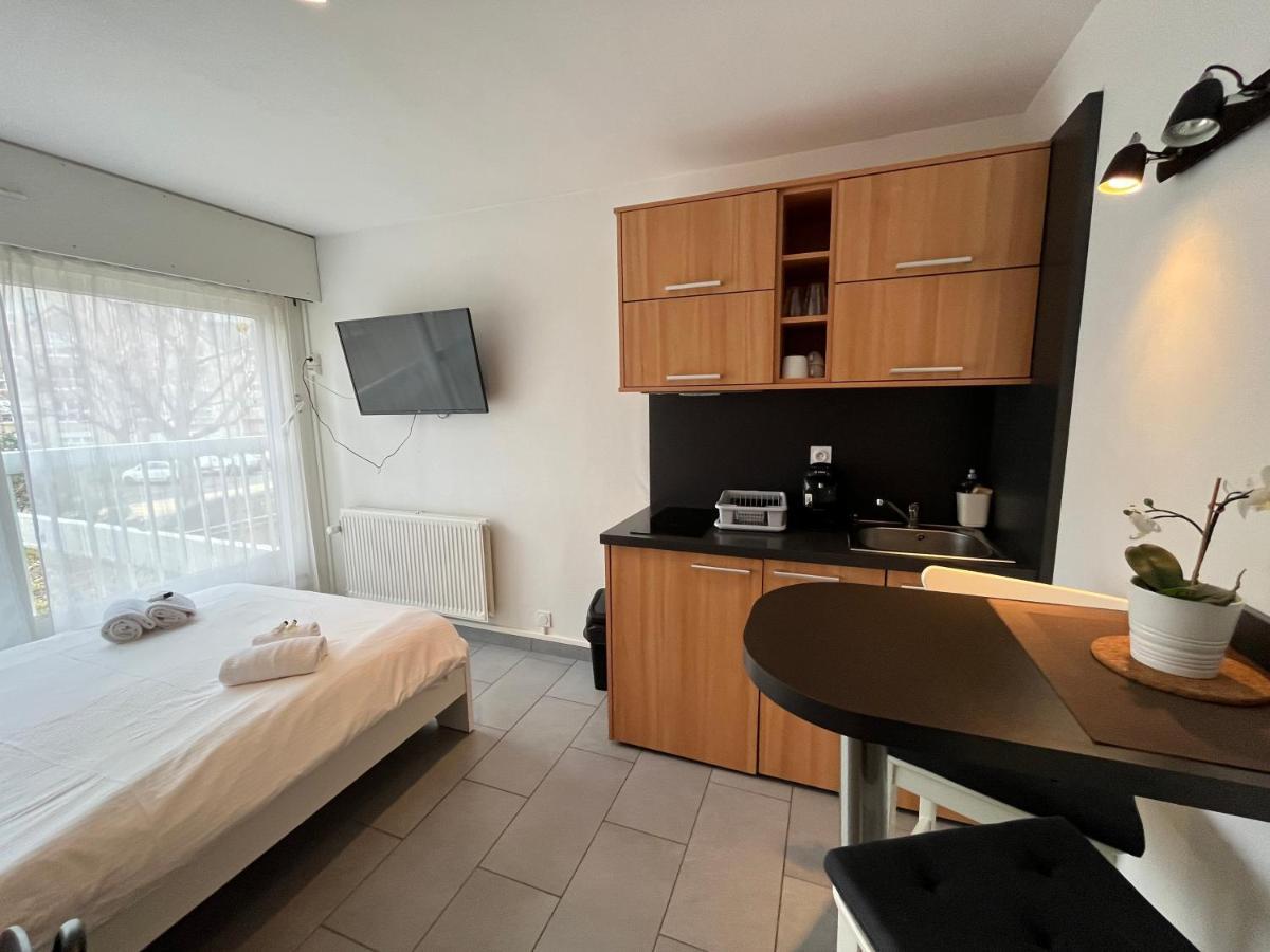 Appartement Mirac, Studio Proche Memorial De Caen Extérieur photo